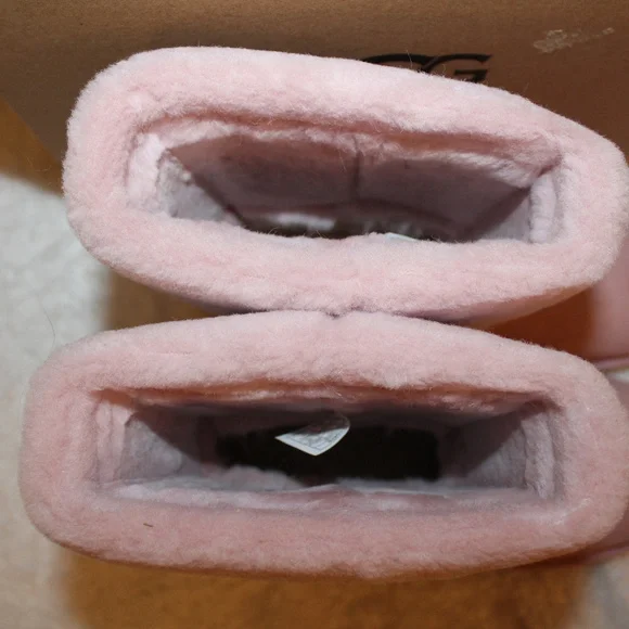 UGG WATER RESISTANT SHEARLING CUFF SUEDE BOOTS NEW - Picture 3 of 8